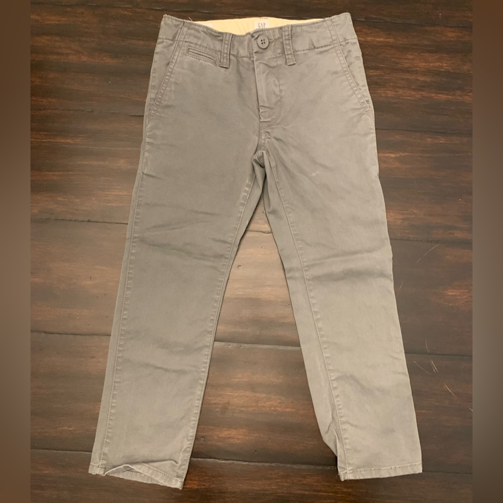 Gap Boys Lived In Chino Khaki Pants in Sharkfin Gray
